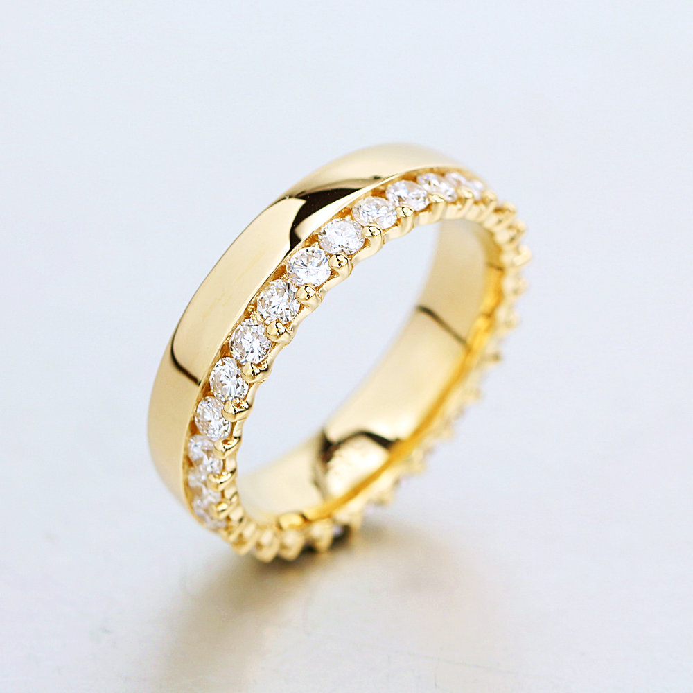 Full eternity ring